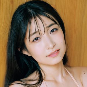 『旅サラダ』リポーター益田恵梨菜、かわいい笑顔と艶やかな表情が魅力の美ボディーグラビア