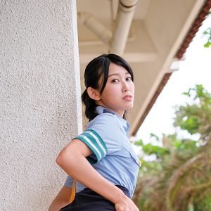 ショートカットの似合うグラドル咲村良子、王道ビーチで美スタイルが躍動
